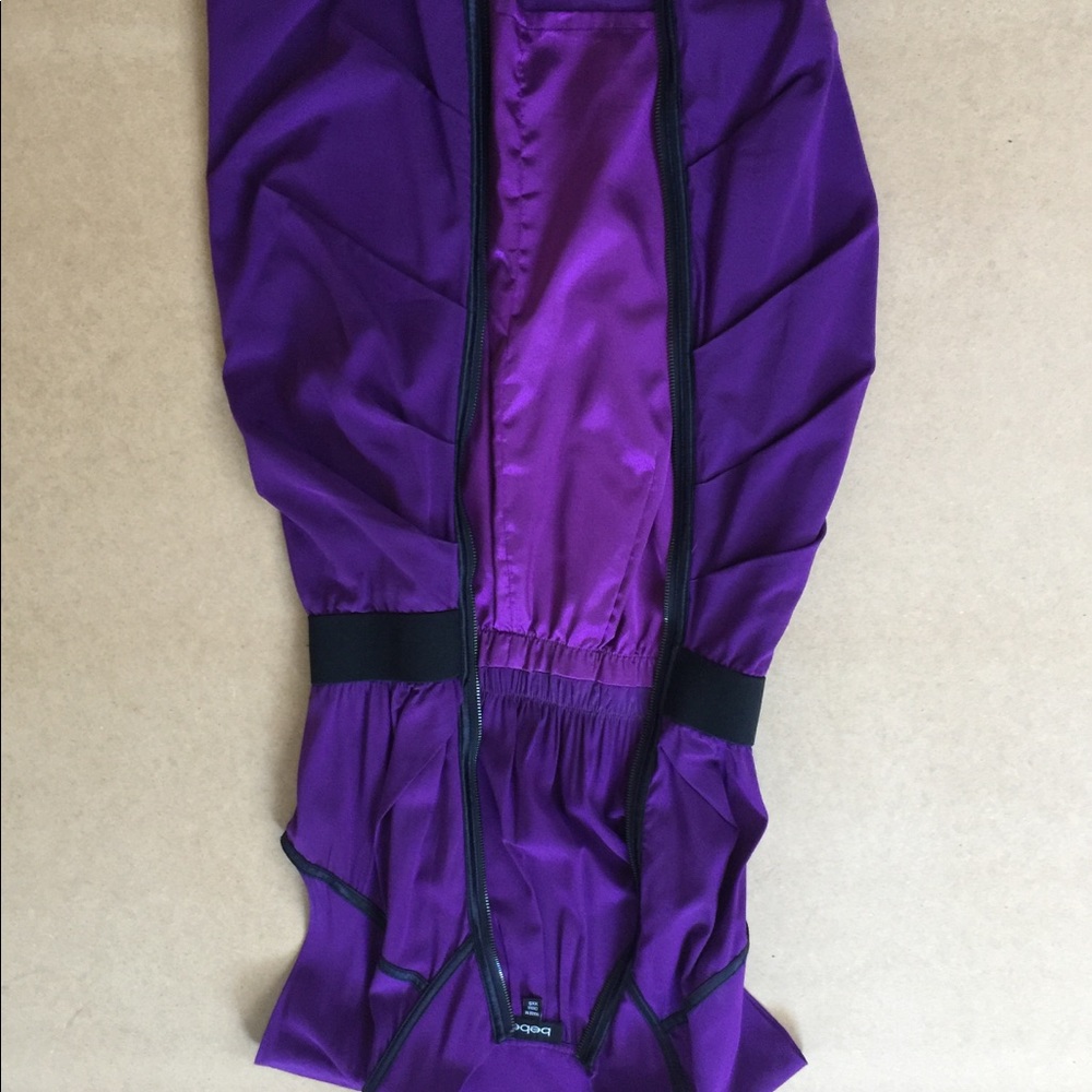 Bebe dress clean like new. Used once